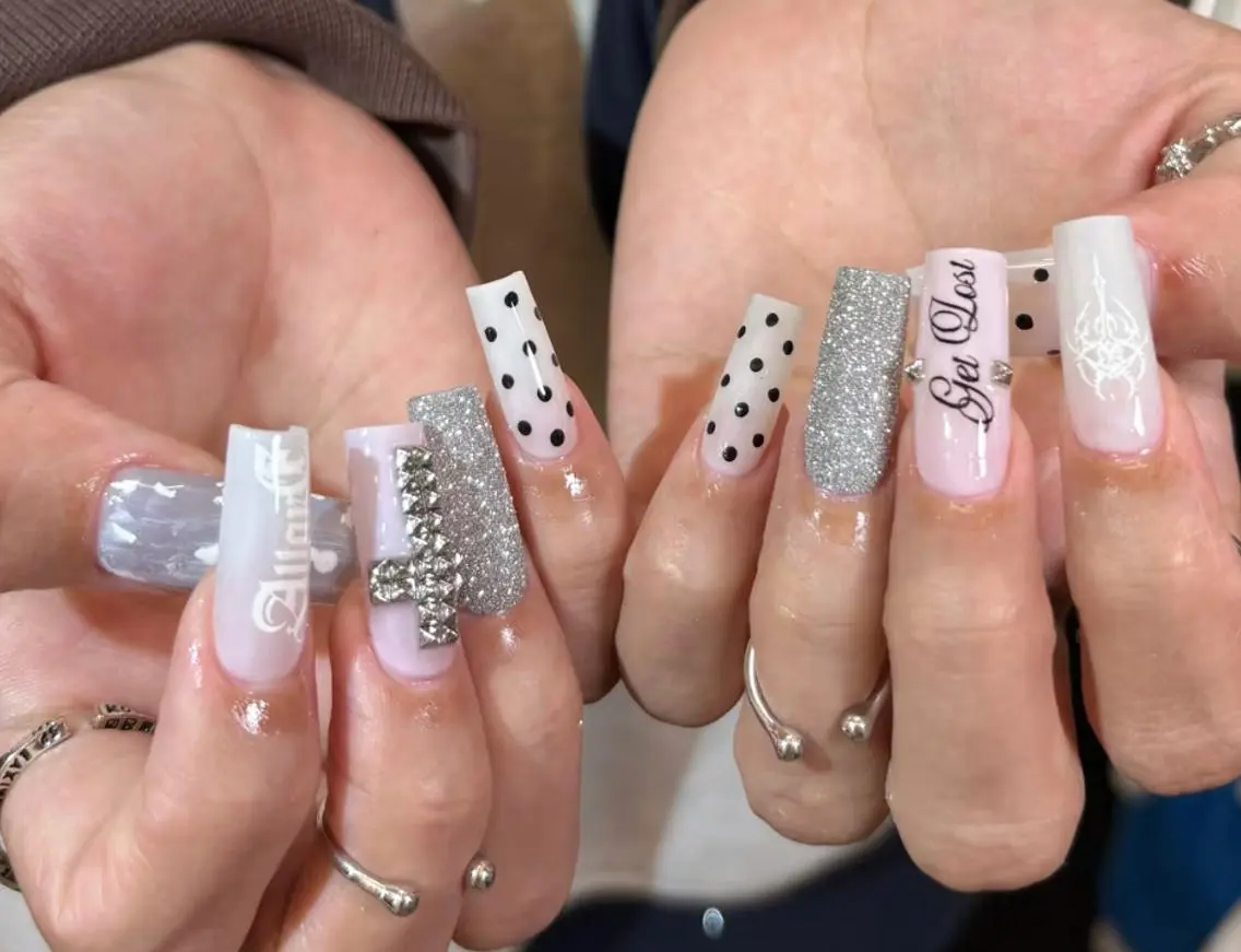 ネイル ハンドネイル 🎀 NaNa_nailのネイルデザイン