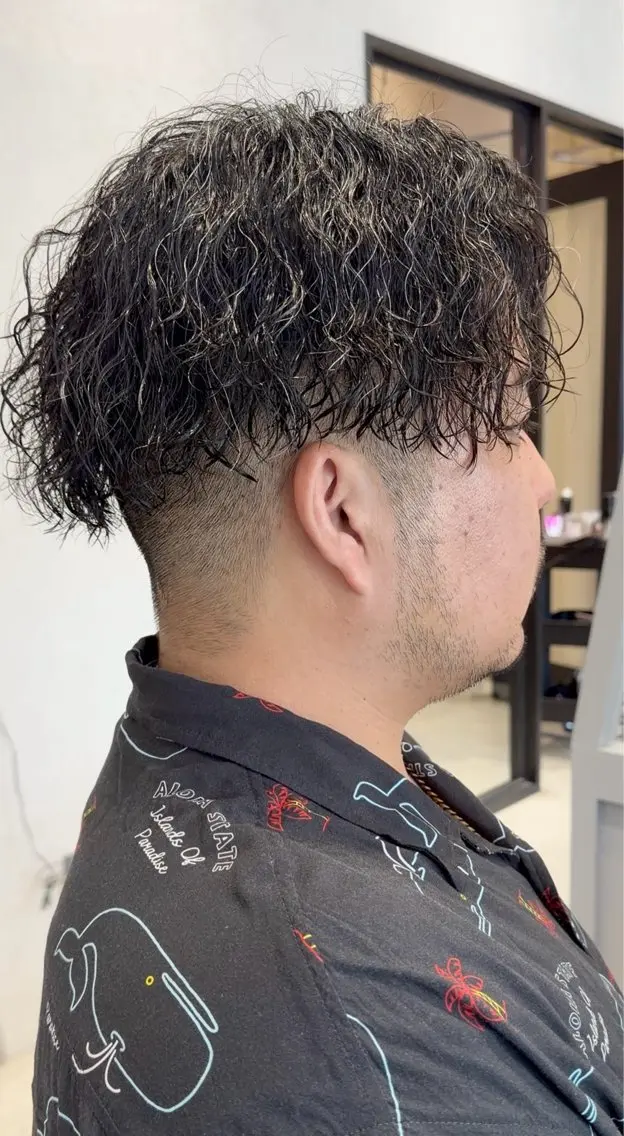 メンズ パーマ 保坂 瞭のヘアスタイル