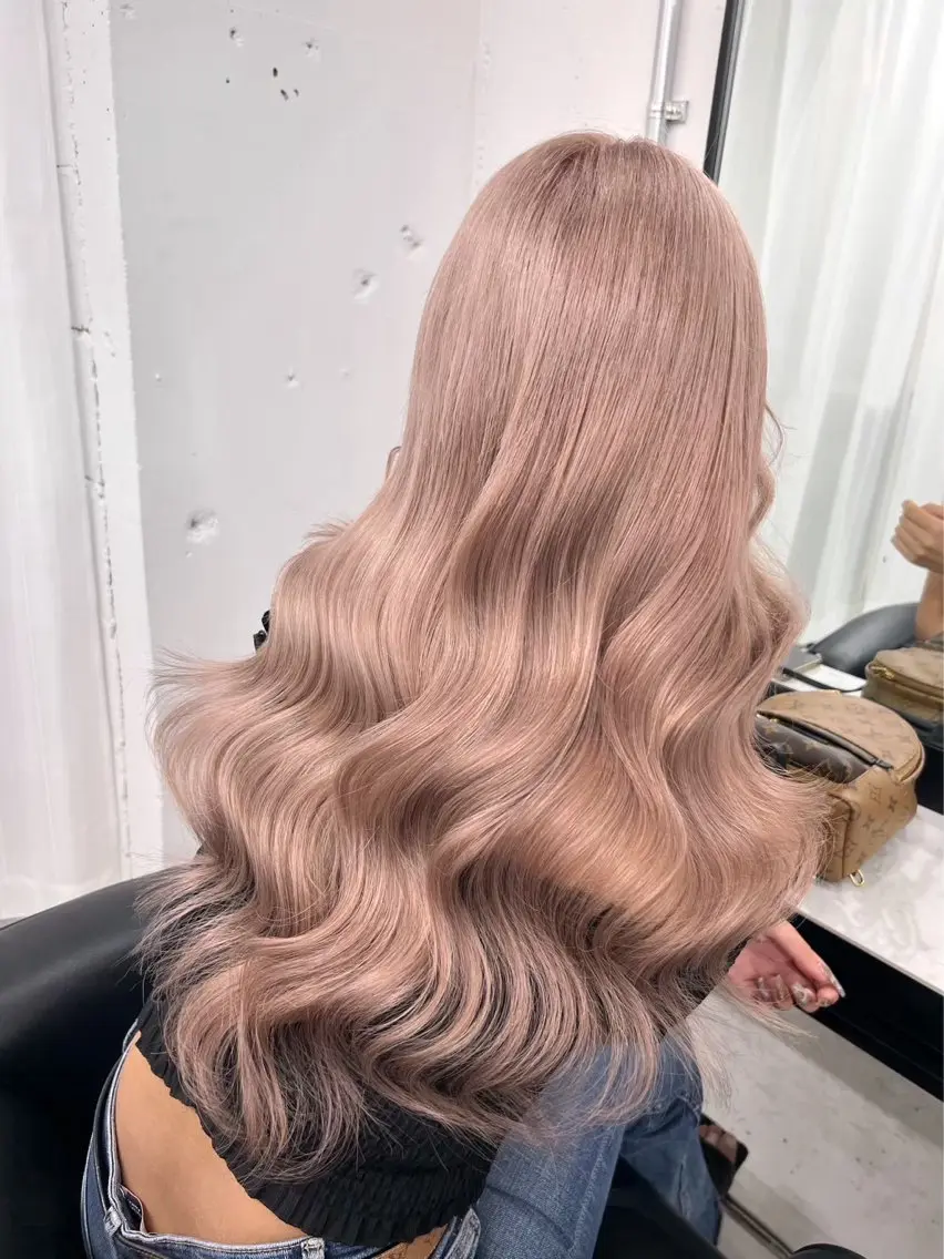ロング カラー ベージュカラー 透明感カラー ピンクカラー ピンクベージュ カット ヘアカラー 新宿/ハイトーン/ シールエクステ 祐介のヘアスタイル