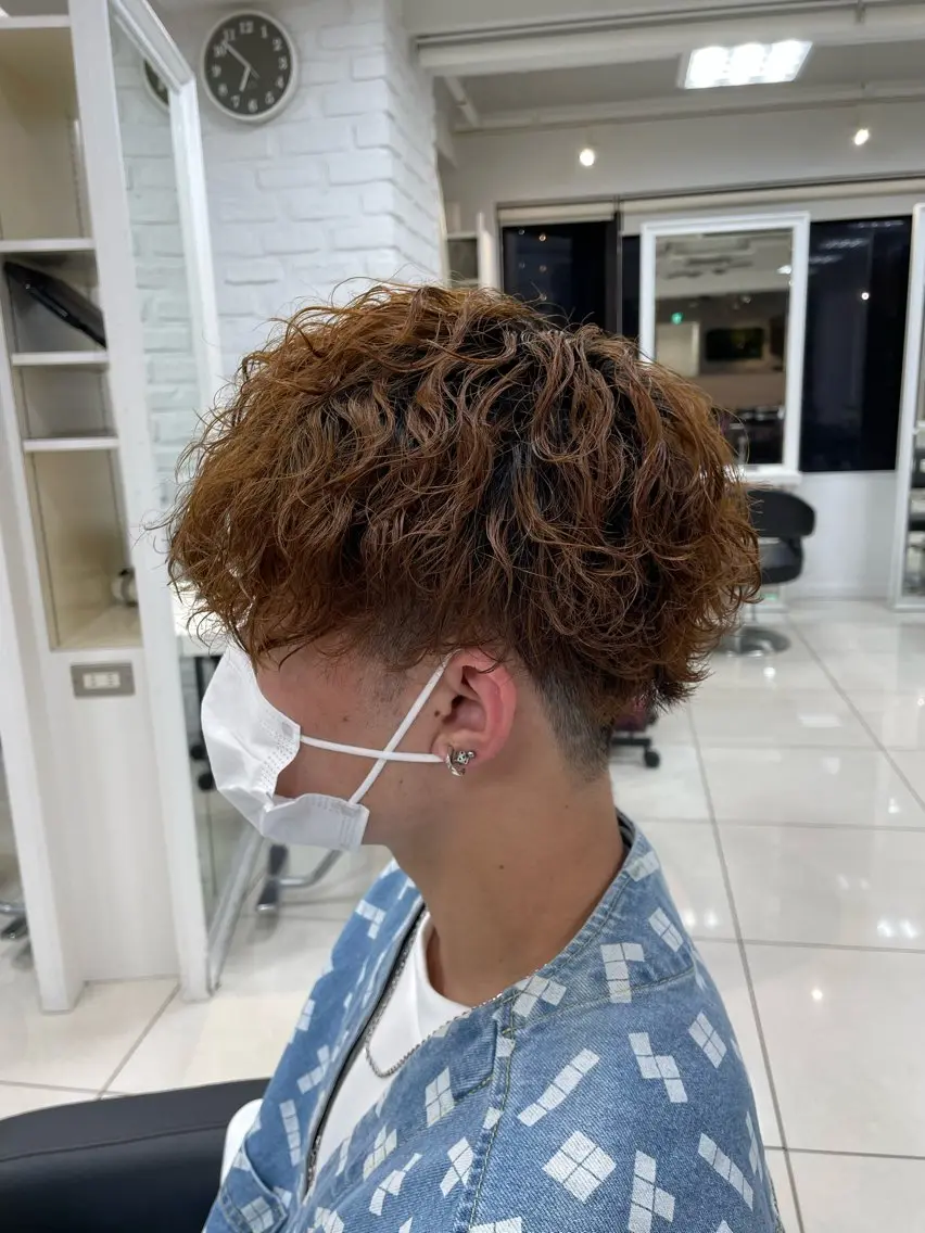 ショート パーマ プードルパーマ カット パーマ 【シャドウパーマ センターパート】義心のヘアスタイル