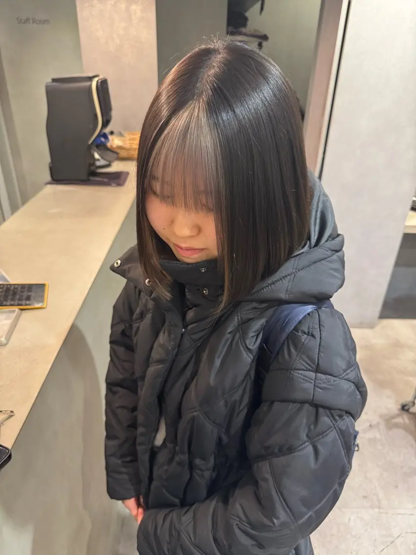 【🦋イヤリングカラーもok🦋】カット+インナーカラー+美髪トリートメントの写真