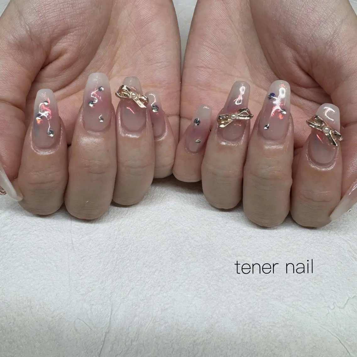 ネイル オーロラネイル チークネイル リボン ハンドネイル テネルネイル tener nailのネイルデザイン