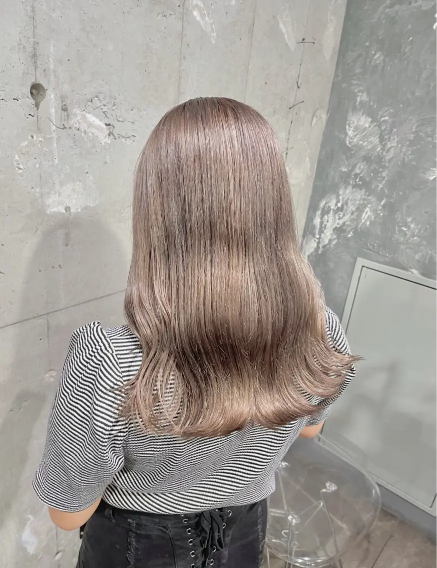 セミロング カラー ヘアカラー トリートメント ヘッドスパ ヘアセット ベージュカラー💖 やすひろのヘアスタイル