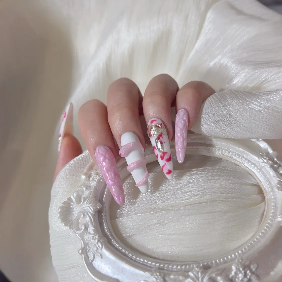 ネイル ハンドネイル ハンドケア 🎀Pink ピンク🎀のネイルデザイン