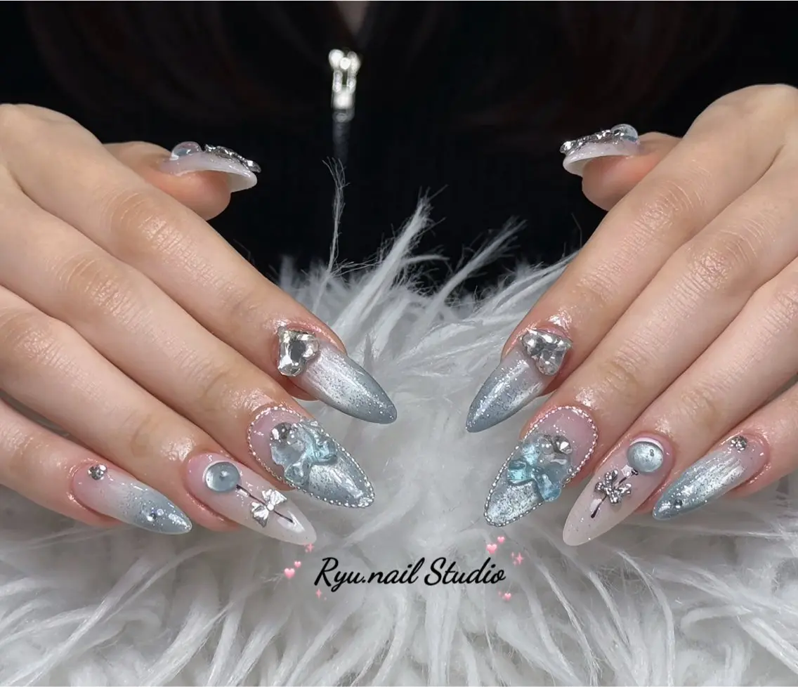 ネイル アートネイル フレンチネイル ジェルネイル キラキラネイル ニュアンスネイル ハンドネイル Ryu Nail YukiChanのネイルデザイン