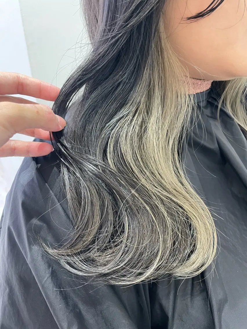 ロング カラー ベージュカラー イヤリングカラー シルバー シルバーベージュ カット ヘアカラー ボブ支持率NO1 🌈CHIKAのヘアスタイル
