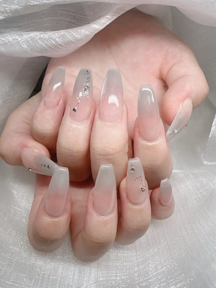 ネイル 長さ出し グラデーション キラキラネイル マグネットネイル ニュアンスネイル Lee Nails チップ長さだし専門店のネイルデザイン