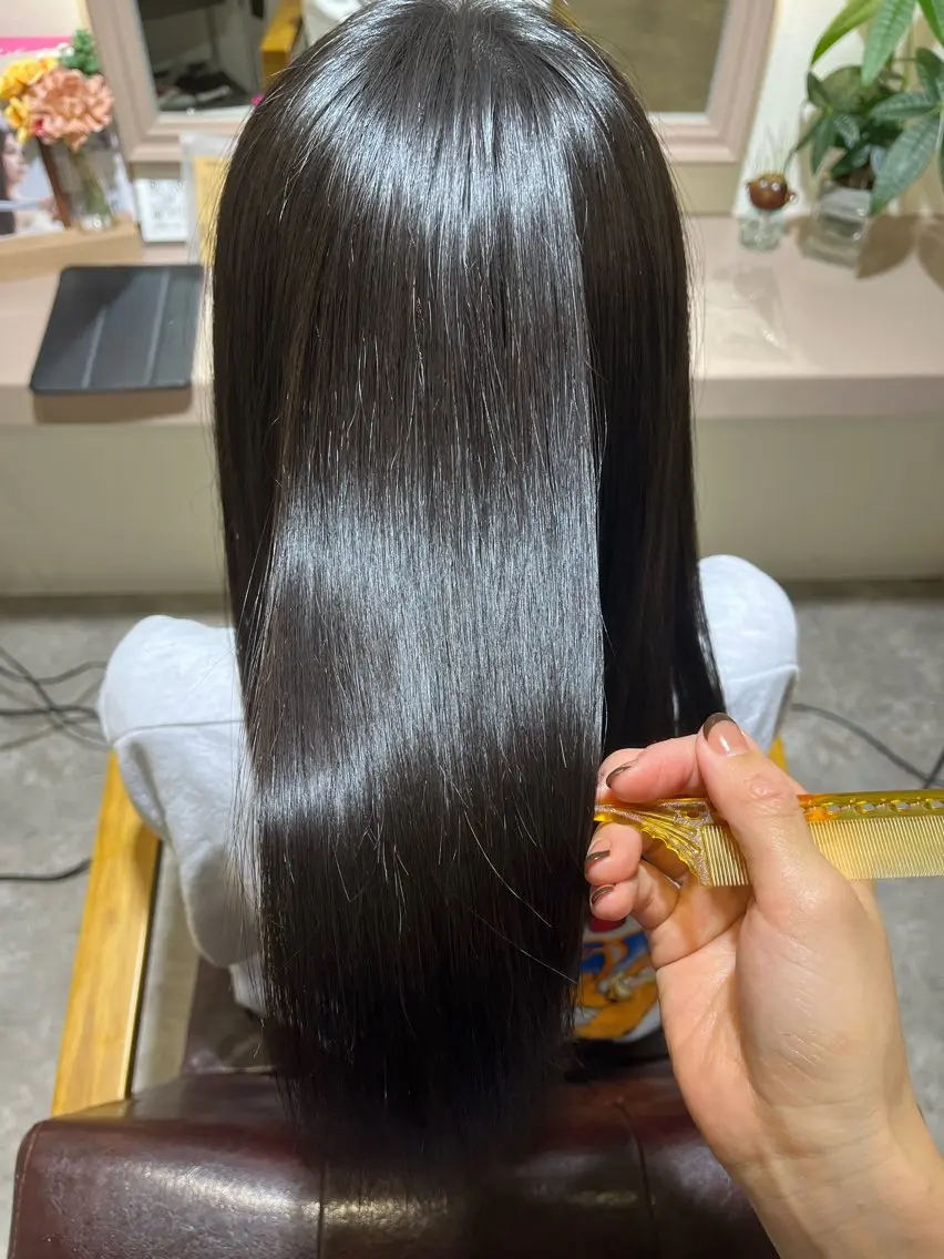 ロング パーマ 髪質改善 ストレートパーマ カット 縮毛矯正 堀越 エリのヘアスタイル