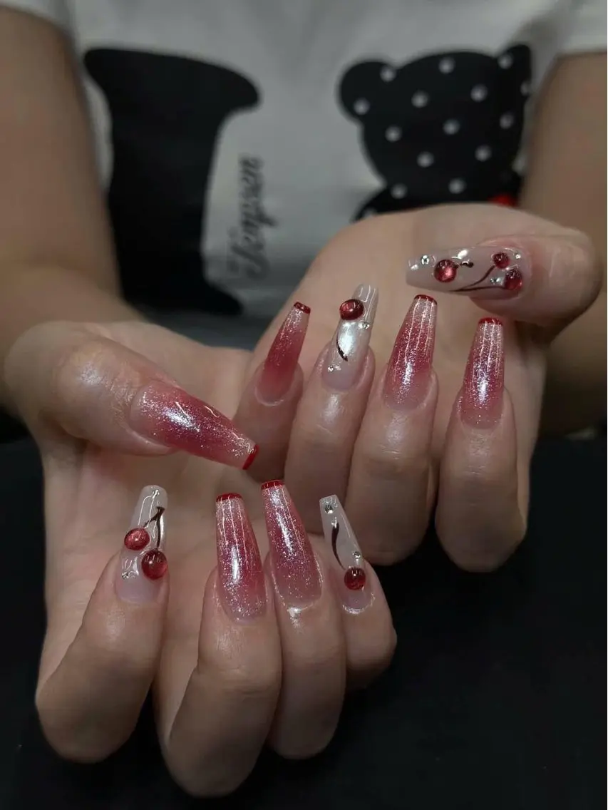 ネイル アートネイル オーロラネイル フレンチネイル ジェルネイル ガラスフレンチ RINN ANA.CHUOのネイルデザイン