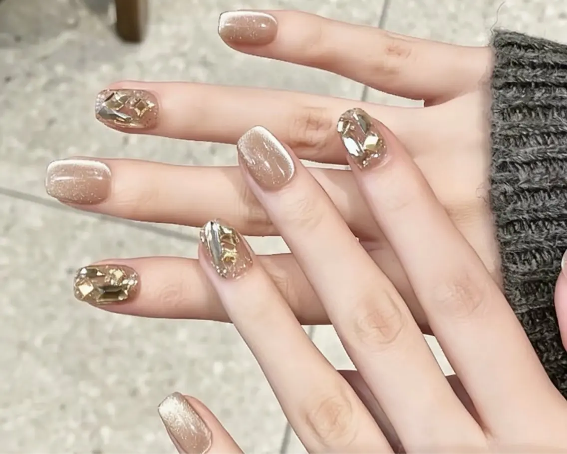 ネイル LUMI NAILのネイルデザイン