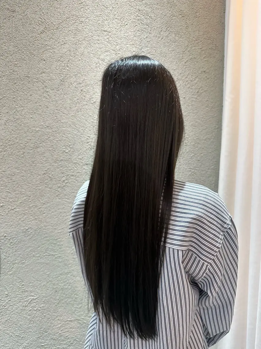 ロング カラー トリートメント Shiro RENのヘアスタイル