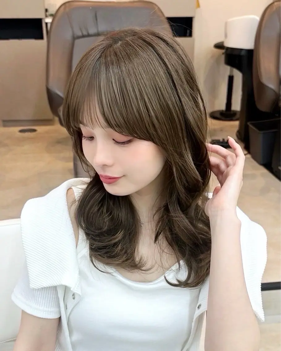 ミディアム 丸山 心 / 艶カラーのヘアスタイル