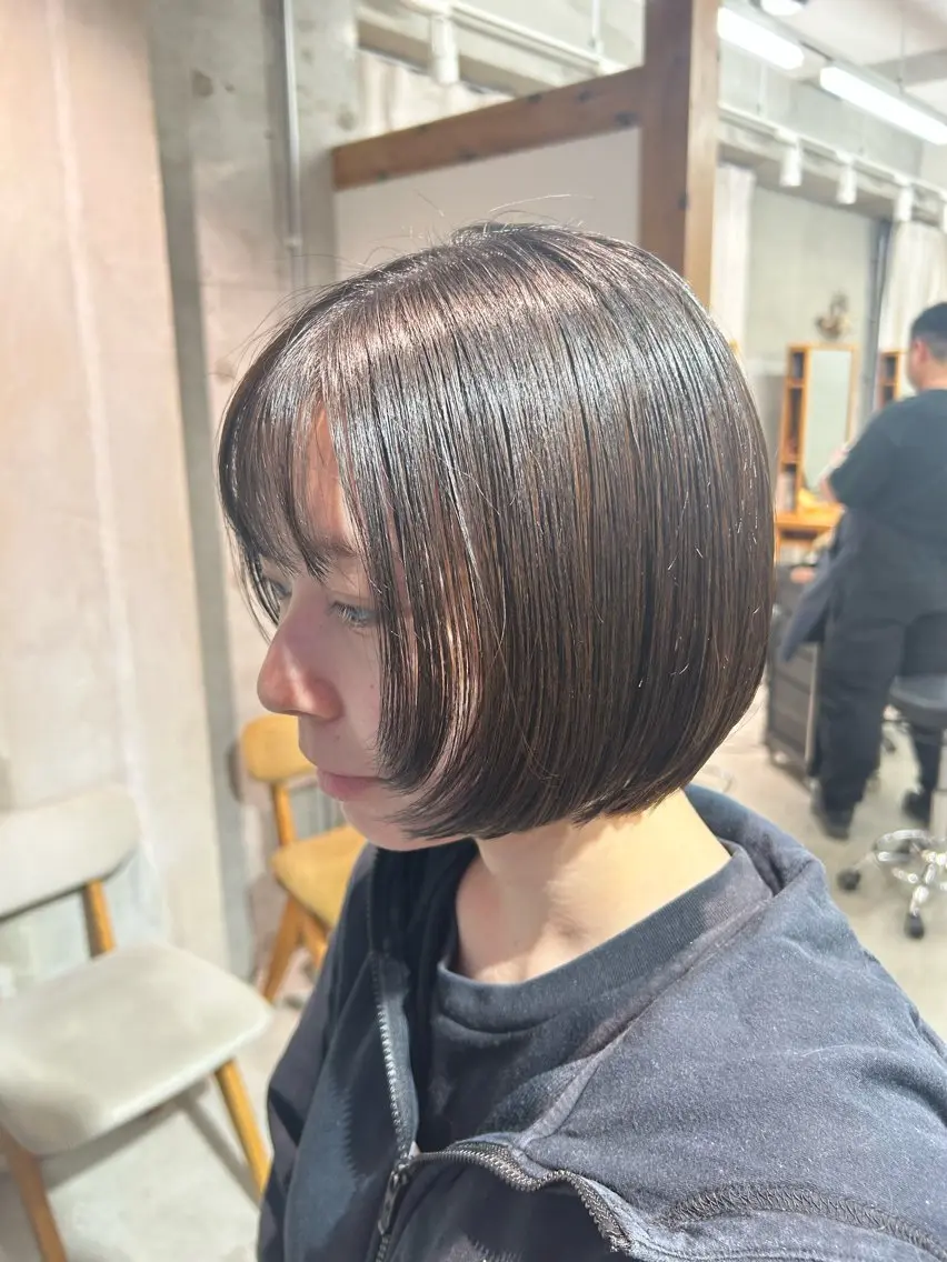 ショート ボブレイヤー ボブ レイヤーカット 関 柚花子のヘアスタイル