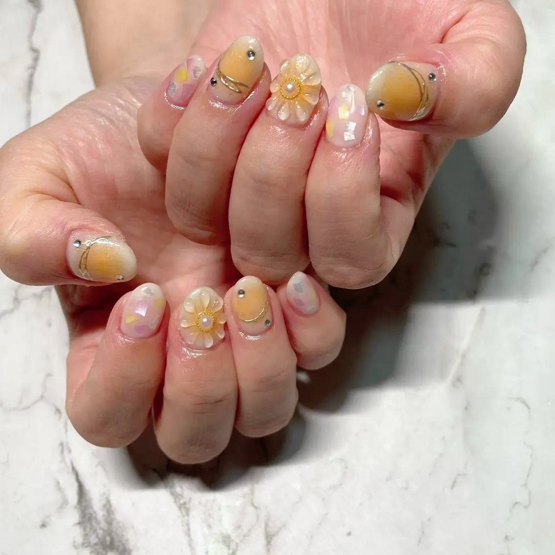 ネイル ハンドネイル y39nail toshiのネイルデザイン