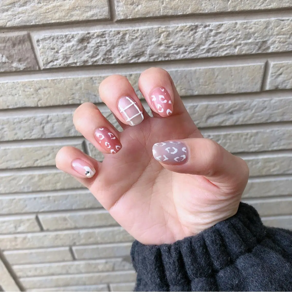 ネイル 持ち込み ニュアンスネイル ハンドネイル マキ ネイルサロンのネイルデザイン