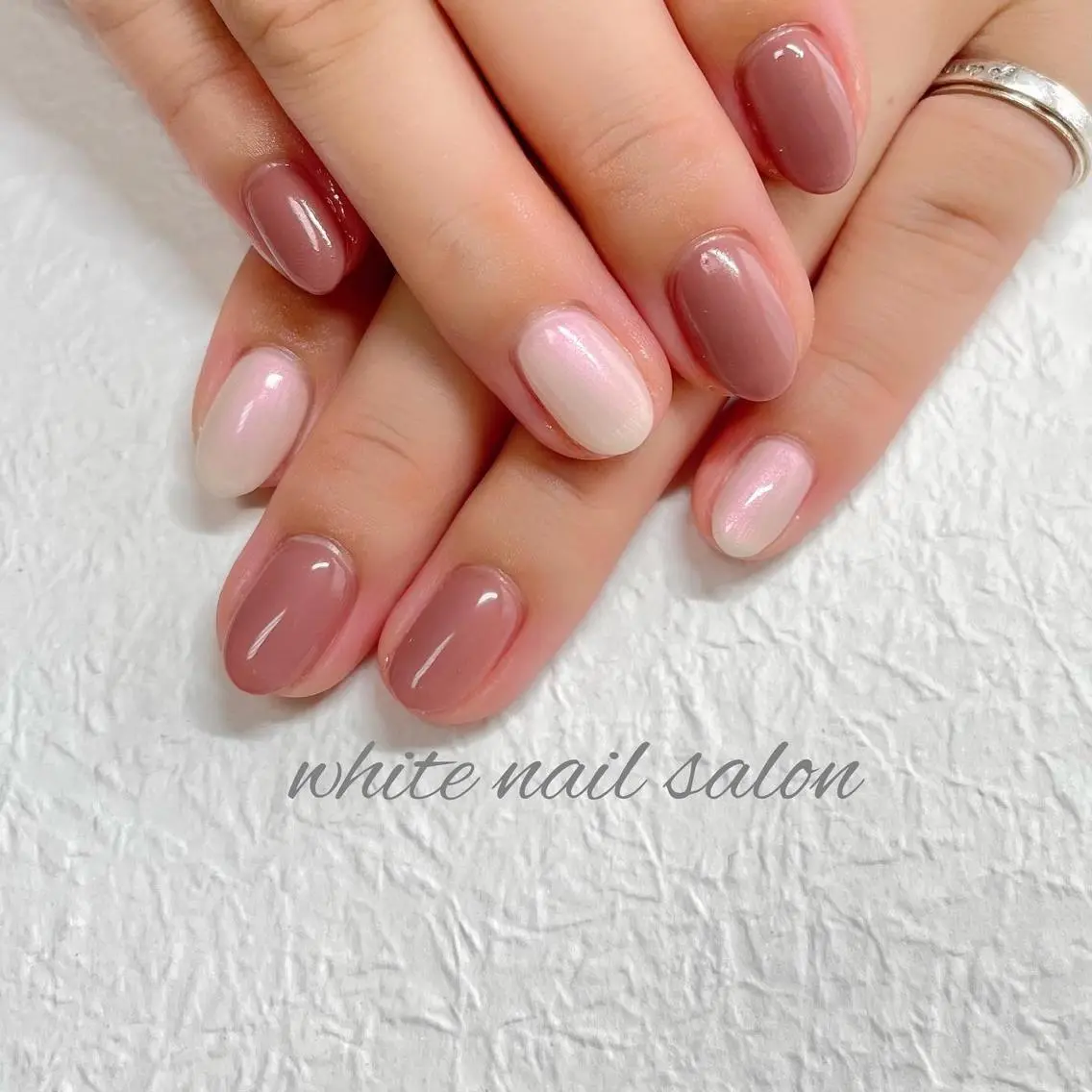 ネイル ジェルネイル ハードジェル ラメ(グリッター) 持ち込み シンプルネイル white nail salonのネイルデザイン