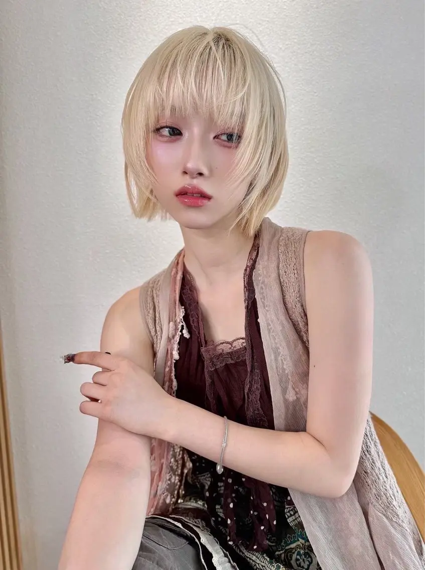 ショート ボブレイヤー ボブ レイヤーカット 韓国レイヤー　韓国 ボブ 👑二響のヘアスタイル