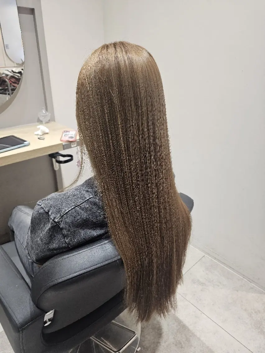 ロング カラー ベージュカラー ミルクティーベージュ カット ヘアカラー トリートメント 🍀☘️阿部 誉叶☘️🍀のヘアスタイル