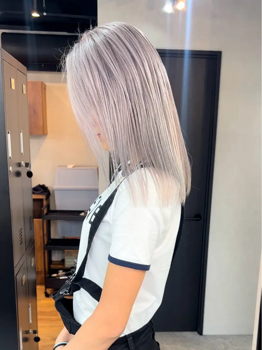 ミディアム カット ヘアカラー トリートメント FoibyBelle ﾌｫﾜﾊﾞｲﾍﾞﾙのヘアスタイル