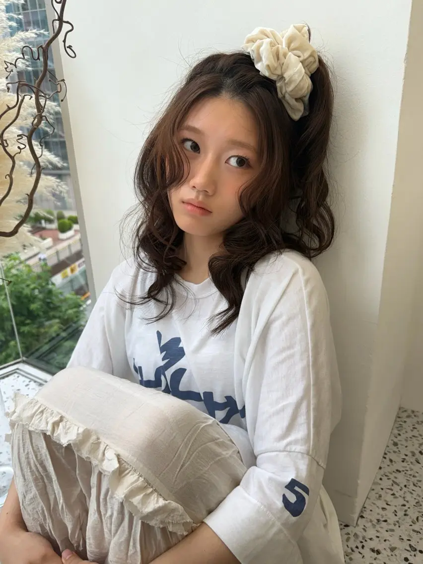 ミディアム カラー カット ヘアカラー レイヤーカット uraraのヘアスタイル