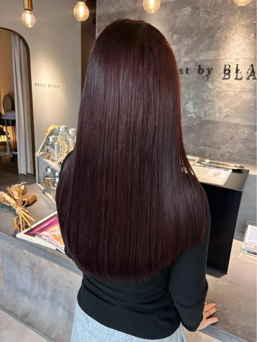 ロング カラー ボルドーカラー ヘアカラー HINA✂️🩵 刈谷三河安城のヘアスタイル