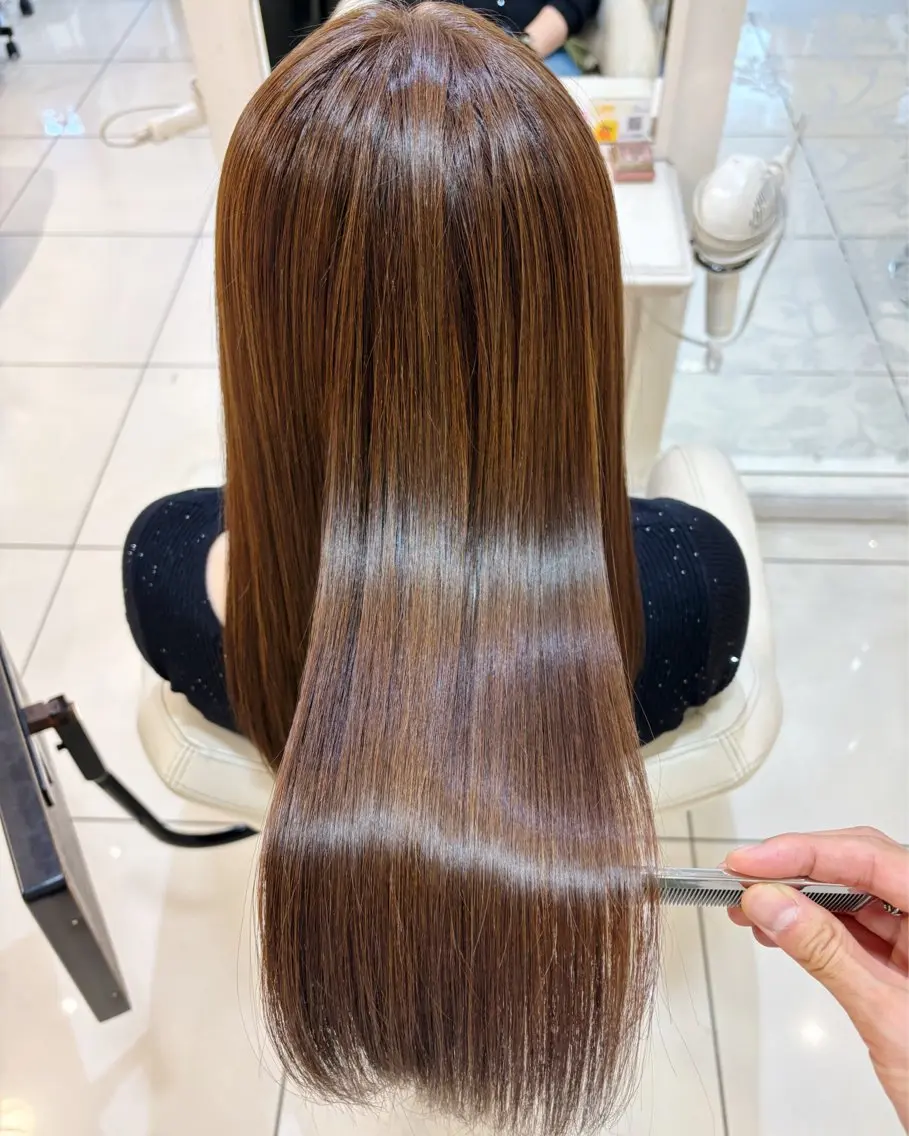 ロング アッシュ アッシュグレー 髪質改善 ロング カット ヘアカラー トリートメント 高橋 佑のヘアスタイル