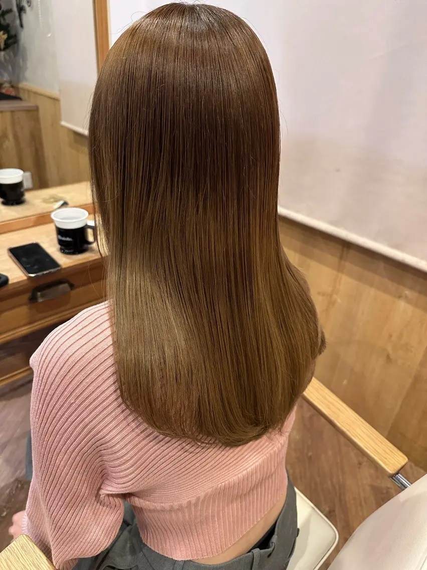 ロング カラー ベージュカラー ブリーチ ハイトーンカラー ハイトーンベージュ ブリーチなしカラー 髪質改善・艶カラー HIROTOのヘアスタイル