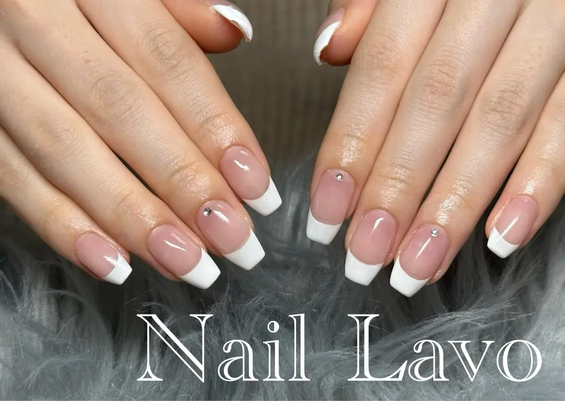 ネイル フレンチネイル シンプルネイル ホワイト ハンドネイル Nail Lavoのネイルデザイン