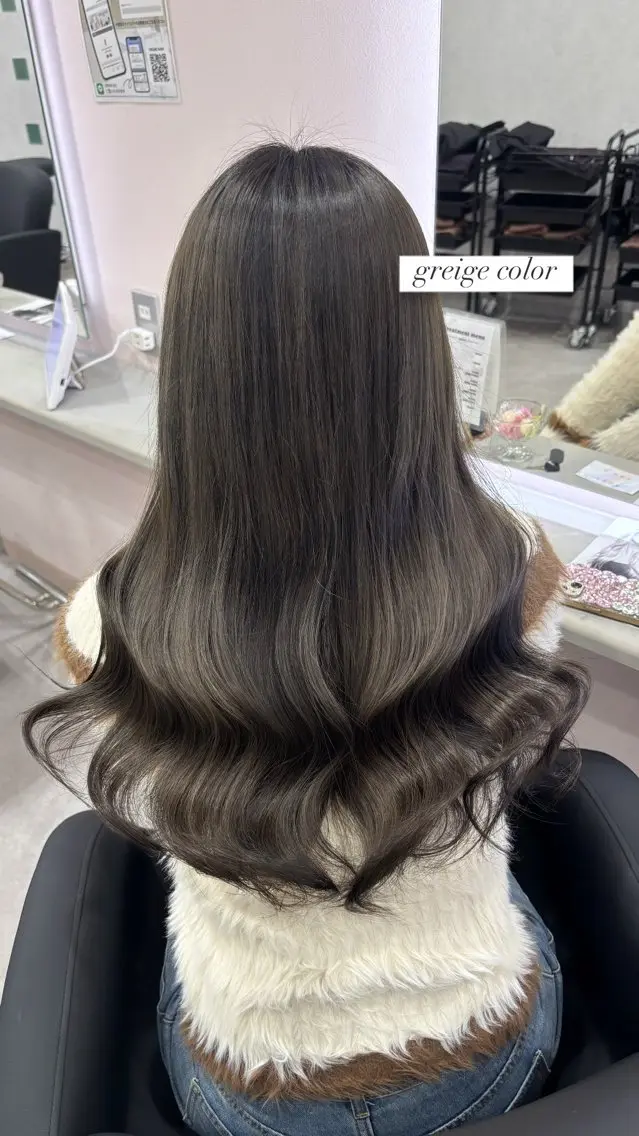 ロング カット ヘアカラー トリートメント 🎀柔らか暖色カラ ー💕sayakaのヘアスタイル
