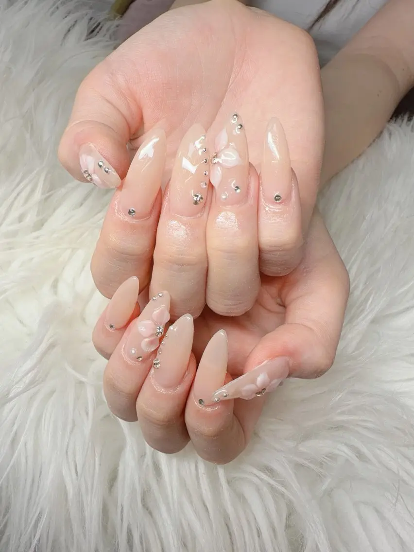 ネイル Lee Nailsのネイルデザイン