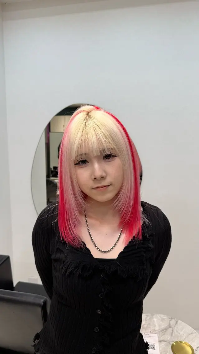 セミロング カラー ヘアアレンジ ベージュカラー ブリーチ ブロンド デザインカラー ミルクティーベージュ ヘアカラー 【🥀履歴修正🥀】 ハイトーン職人/拓真のヘアスタイル