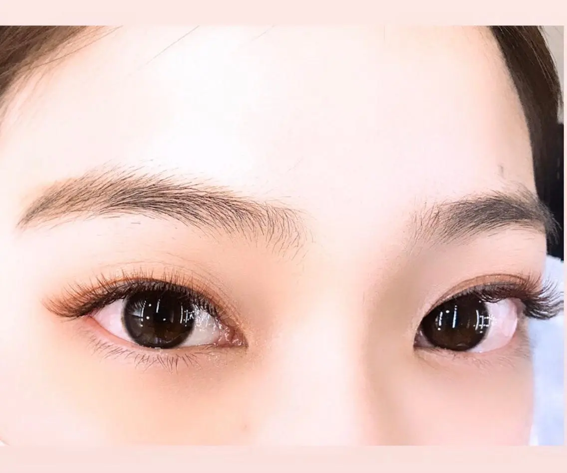 マツエク・マツパ ボリュームラッシュ eyelist renaのネイルデザイン
