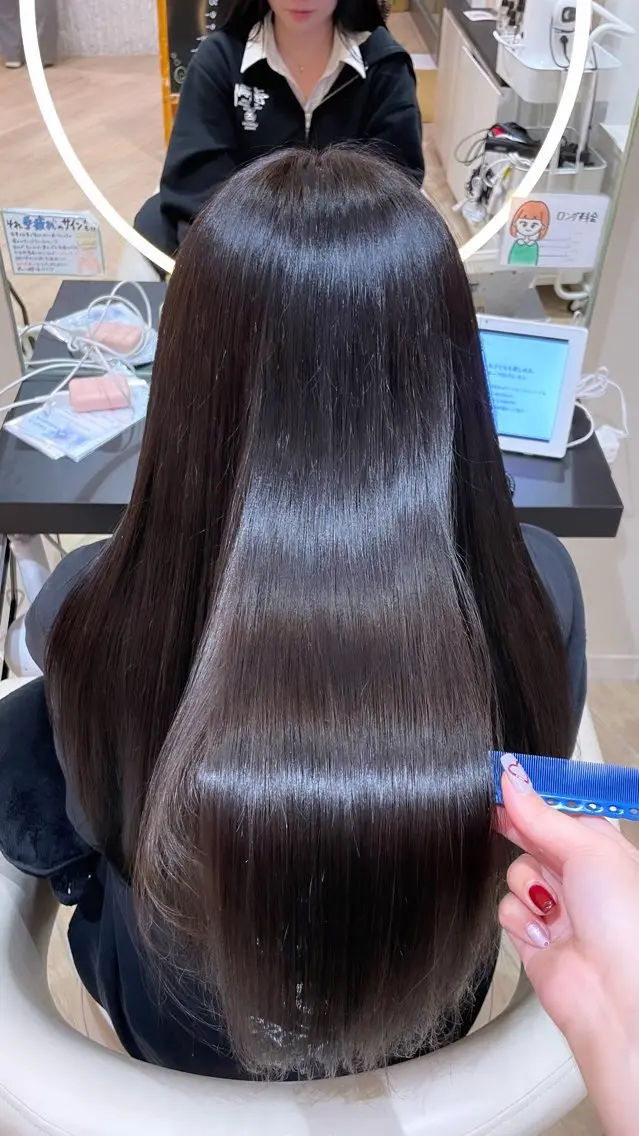 ロング カラー 艶髪/ハイトーン ️🫧rino🫧のヘアスタイル