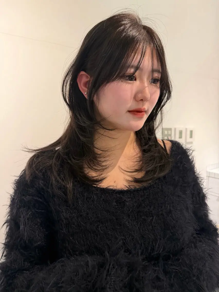 セミロング 顔周りカット ハッシュカット 似合わせカット シャギー カット ヘアカラー トリートメント 蘭々/レイヤーカット /ナチュラルヘアのヘアスタイル