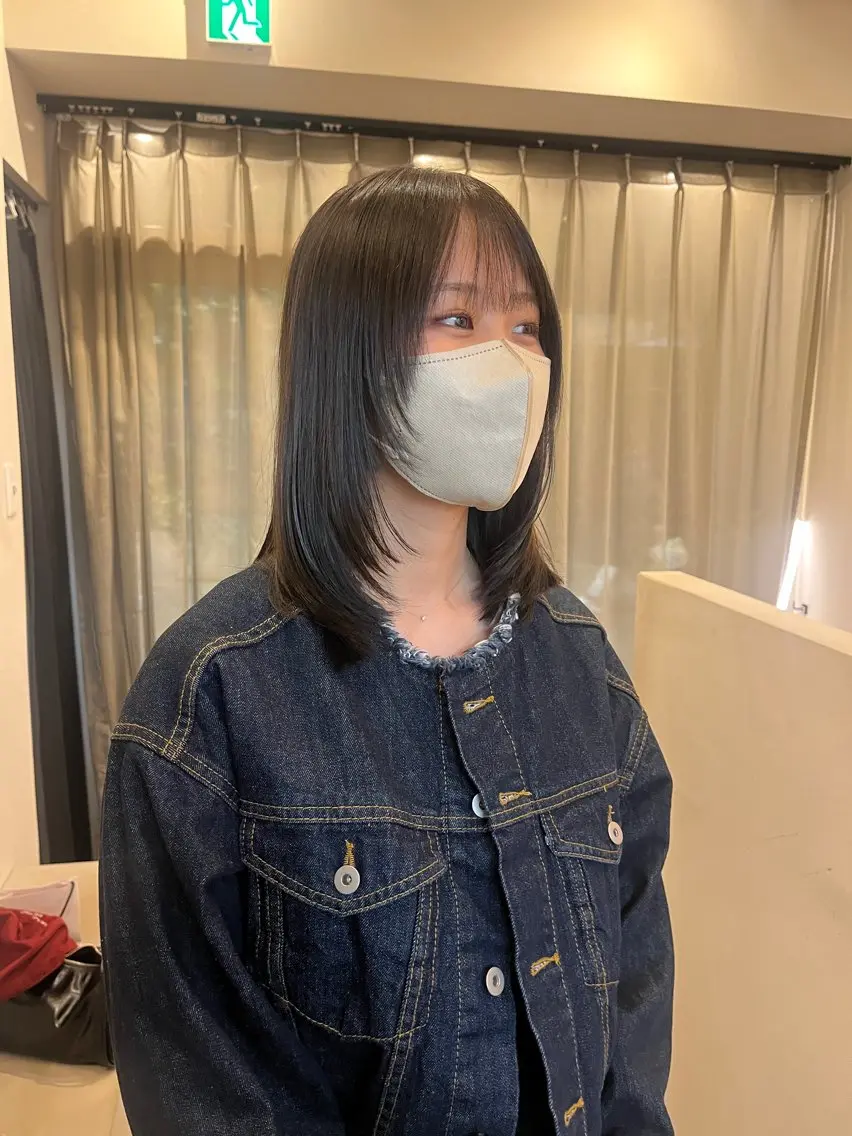 ミディアム カラー 透明感カラー レイヤーカット 竹内 穂乃佳のヘアスタイル