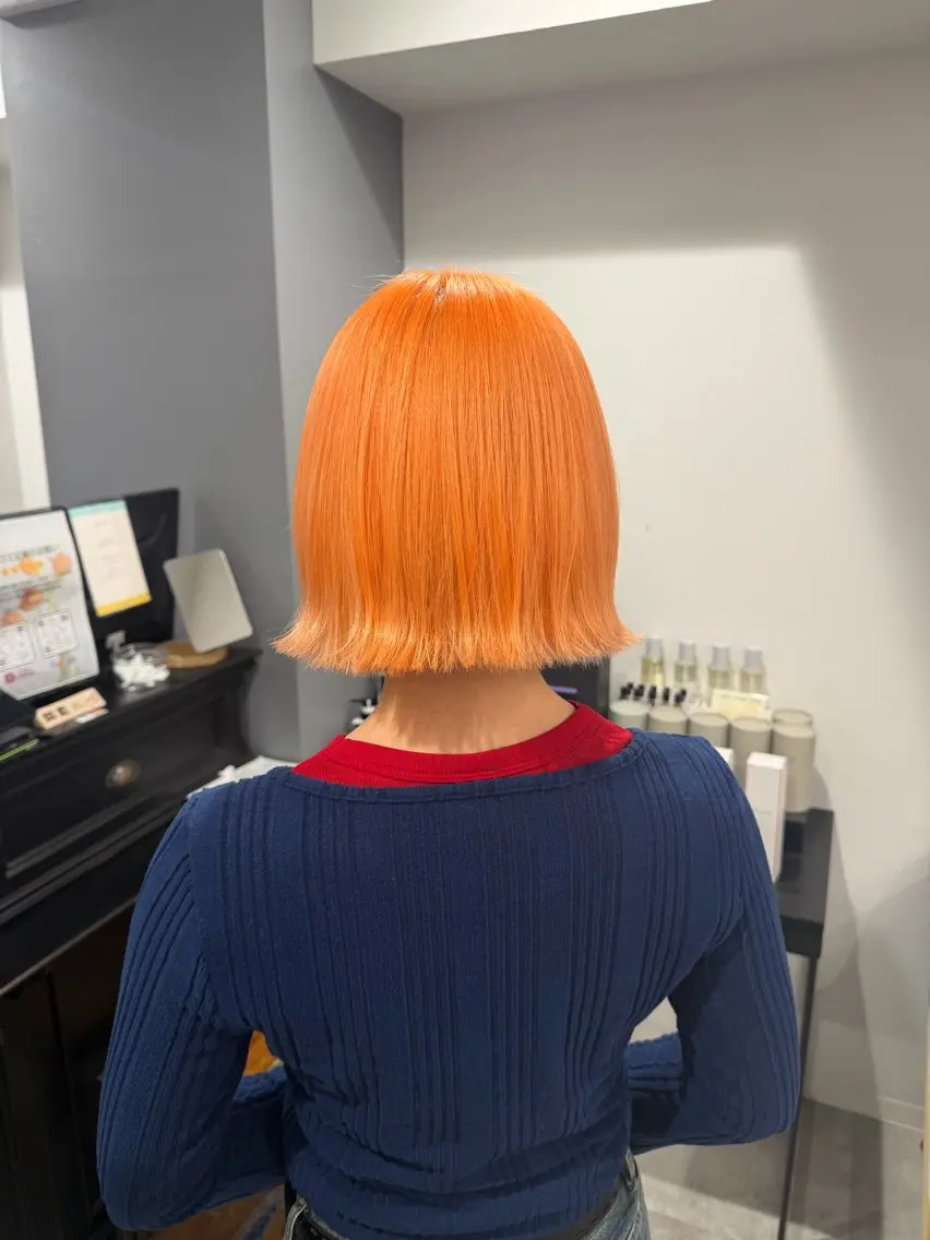ショート カラー ブロンド オレンジ カット ヘアカラー トリートメント ハイトーンカラー/ ボブ/KOBAのヘアスタイル