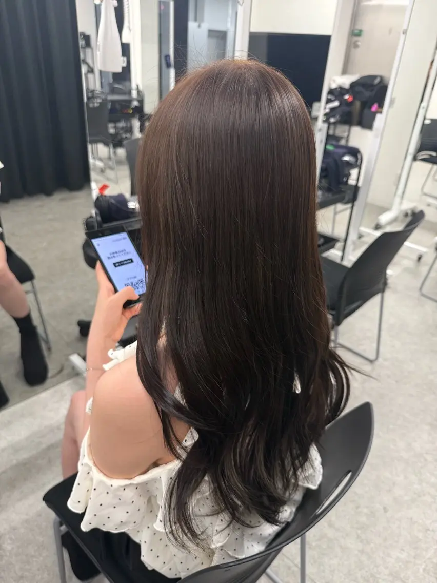 カラー chino /艶カラー🤍のヘアスタイル