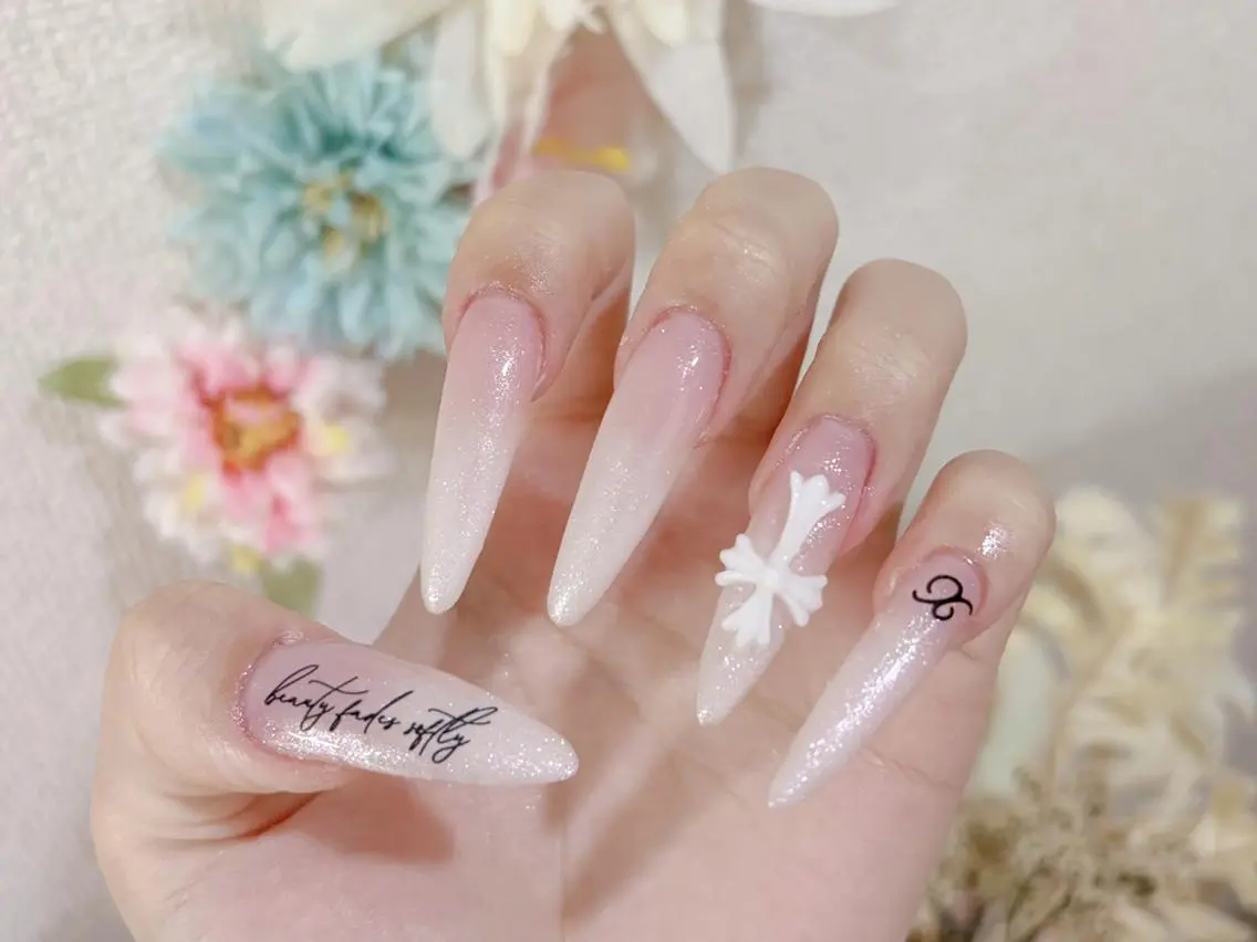 ネイル アートネイル オーロラネイル 長さ出し フットネイル ガーリー りん か🍄のネイルデザイン