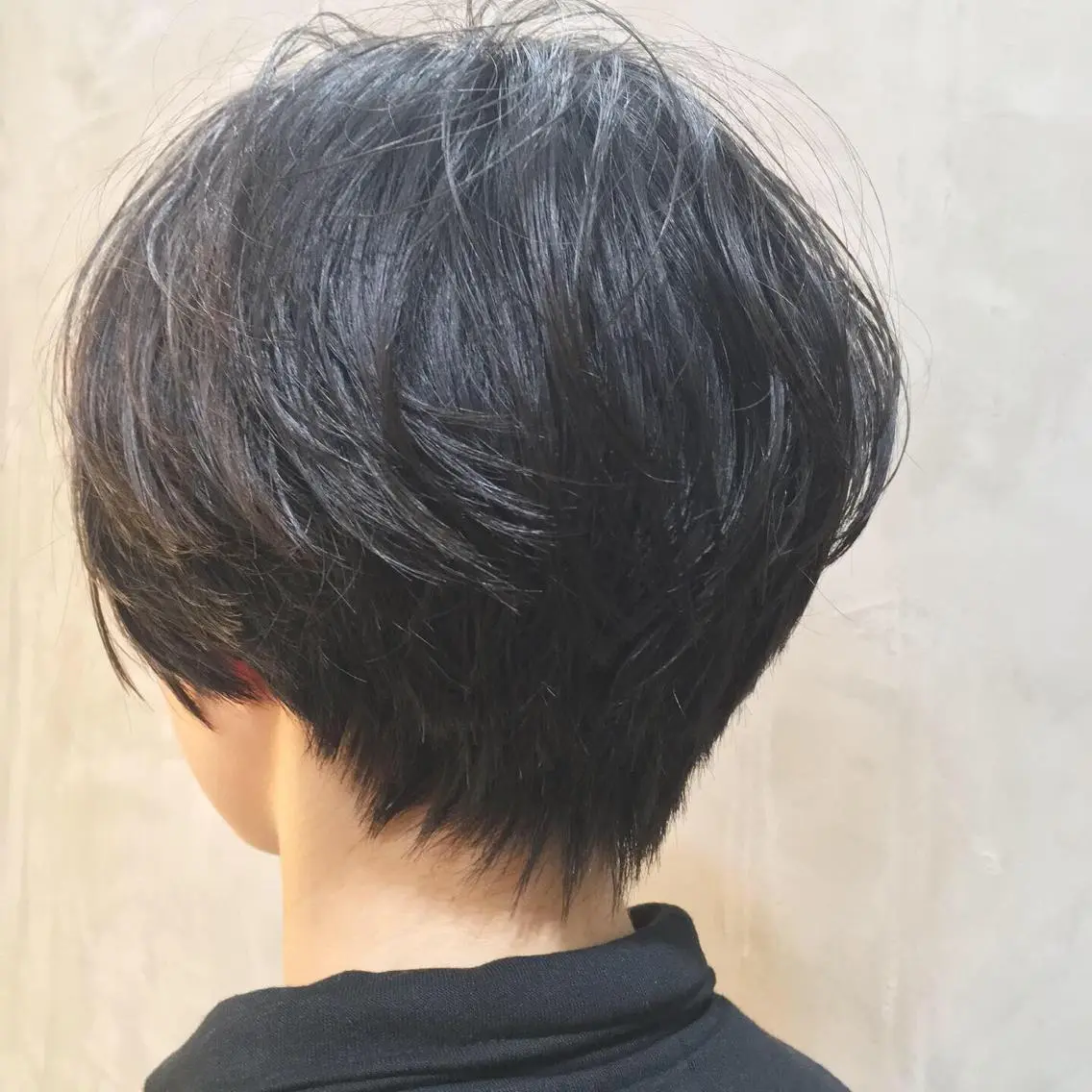 ショート 金子 歩実のヘアスタイル