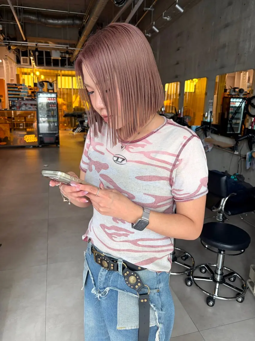 ショート カット ヘアカラー トリートメント 【ハイトーン特化】 Hugのヘアスタイル