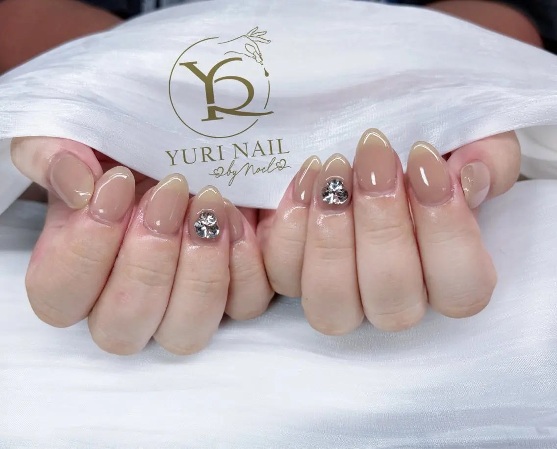 ネイル ハンドネイル フットネイル ハンドケア YURI Nail NARITAのネイルデザイン