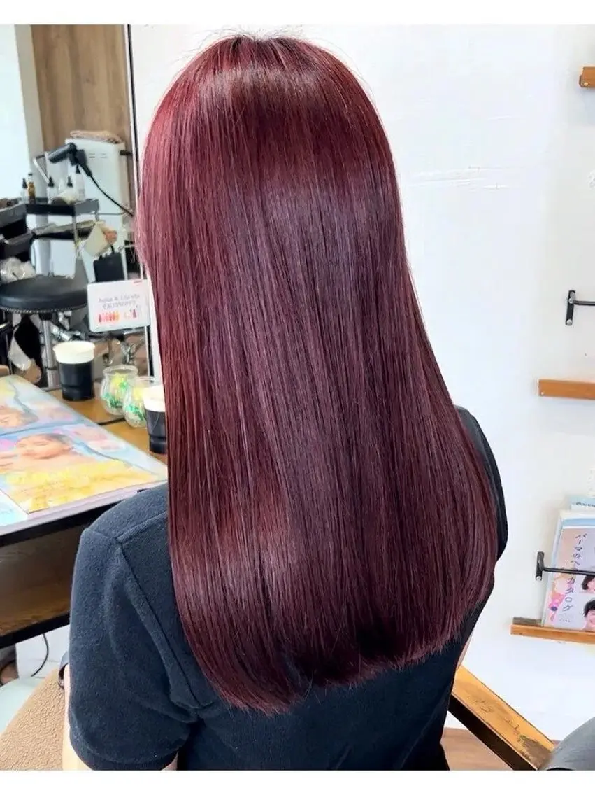 カラー レッドカラー 村井 湖奈のヘアスタイル