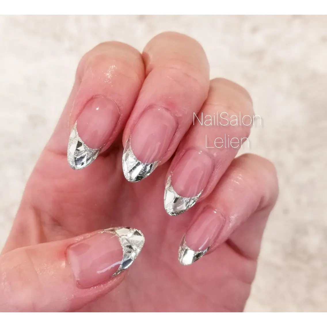 💅美フォルム🌿大人上品✨️ガラスフレンチ(オフ.丁寧なケア込み♪)の写真