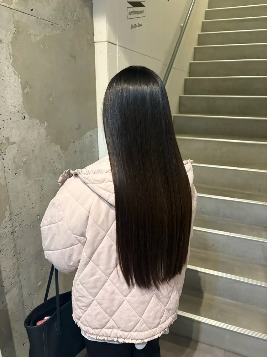 ロング 縮毛矯正 中田 桃夏のヘアスタイル