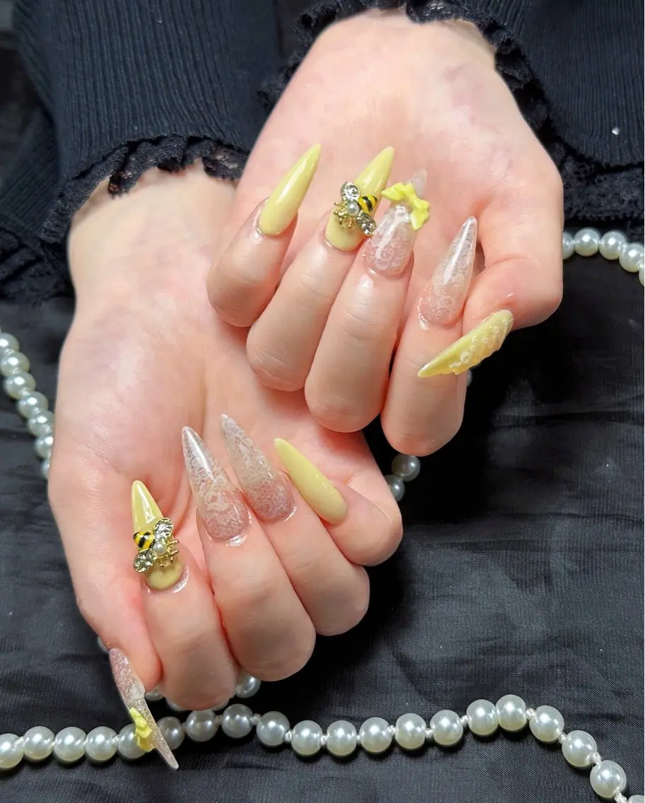ネイル フラッシュネイル フレンチネイル グラデーション キラキラネイル 韓国ネイル ハンドネイル nyunn nailのネイルデザイン