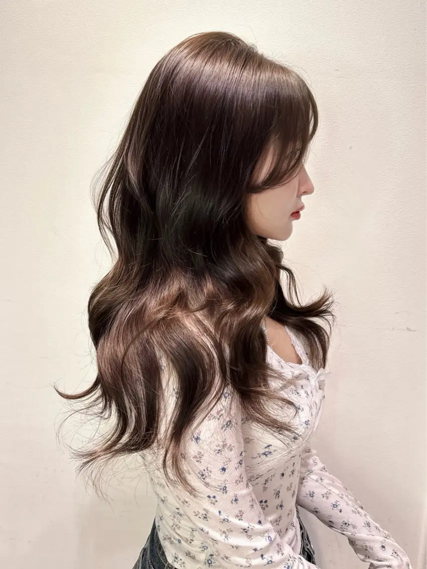ロング カラー ヘアアレンジ ブリーチ ブラウンカラー ブリーチなしカラー 顔周りカット 韓国風ヘア カット ヘアカラー トリートメント 銀座/韓国レイヤー/ 艶カラー🍓原田侑依のヘアスタイル