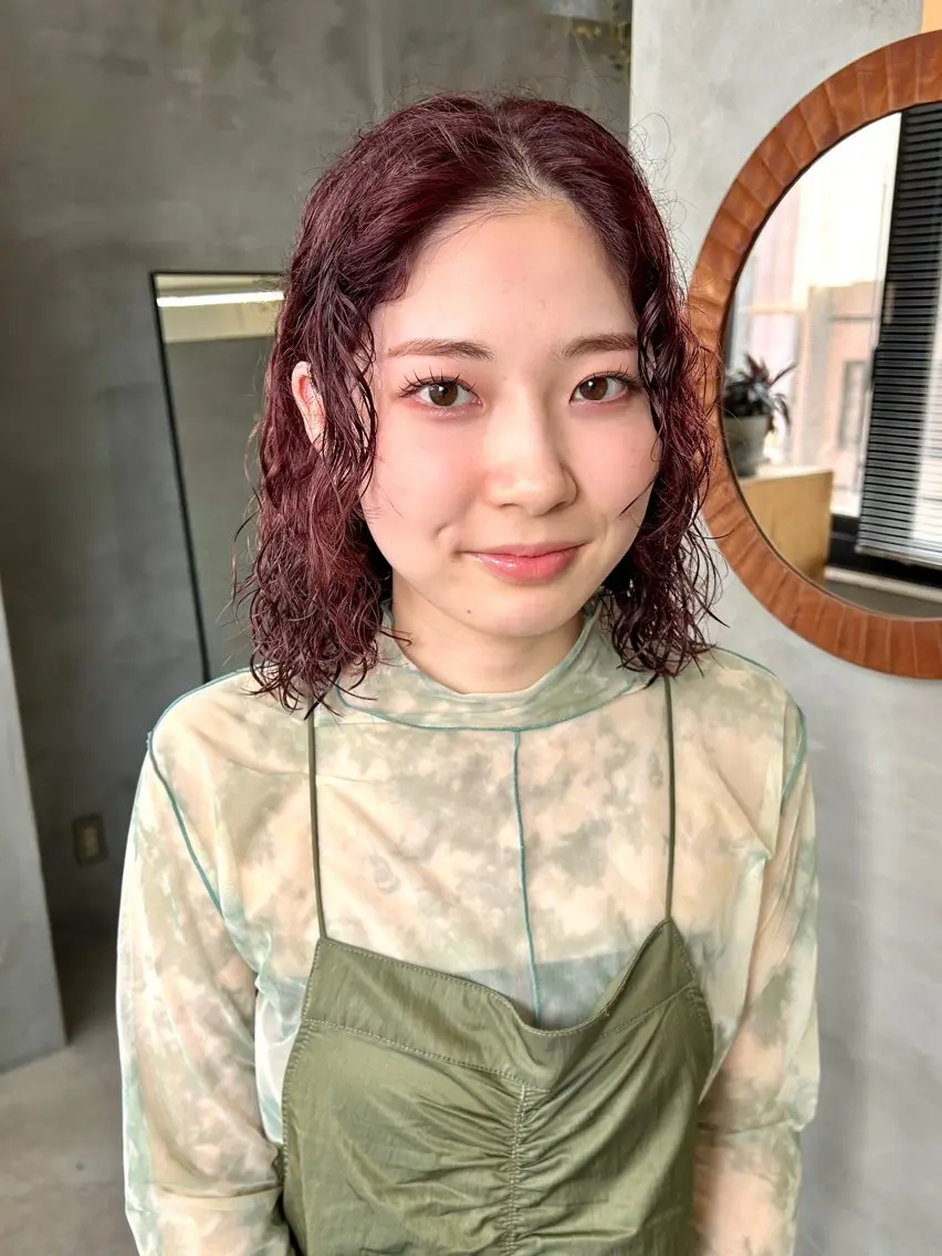 ミディアム カラー パーマ ミディアムパーマ ピンクカラー くせ毛 カット ヘアカラー パーマ トリートメント tetohair 森田浩平のヘアスタイル