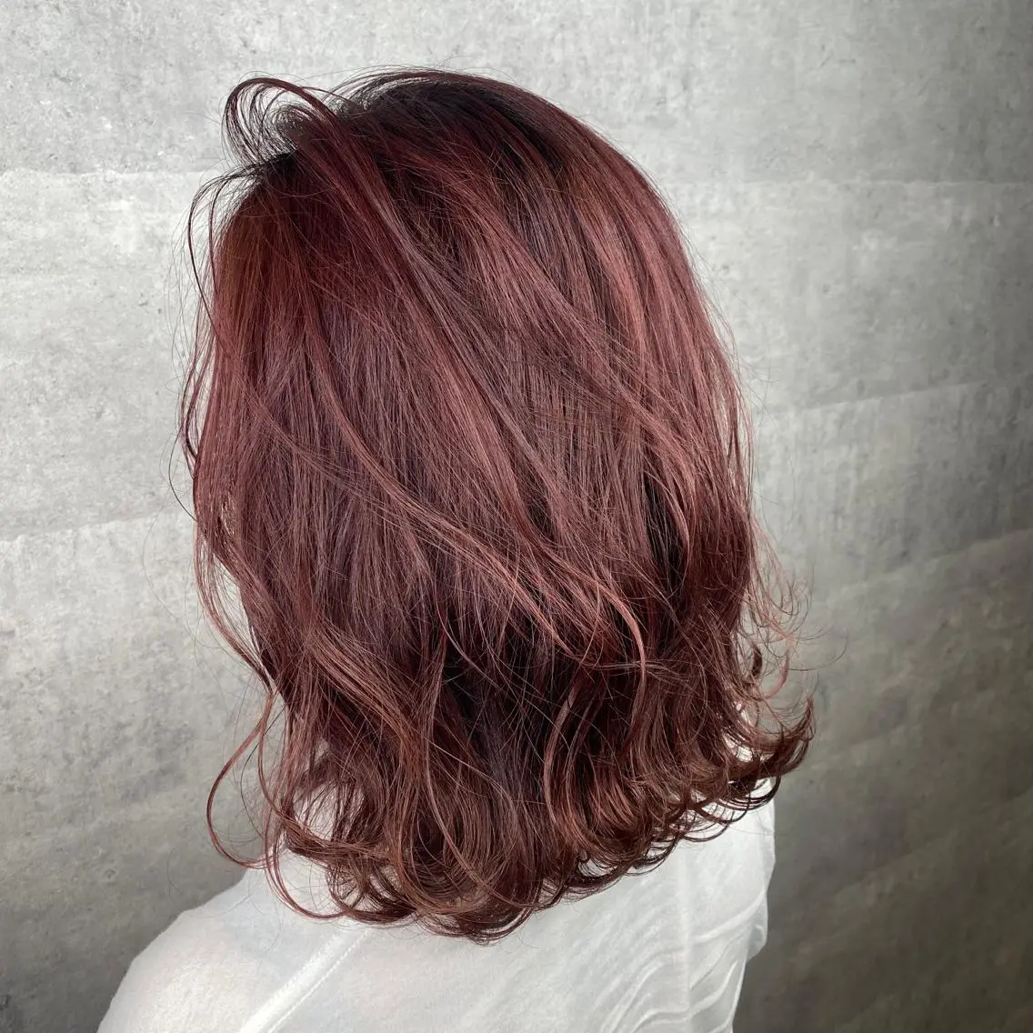 ミディアム ヘアアレンジ ヨシンモリ 韓国風ヘア レイヤーカット おくれ毛 トリートメント hiiko顔まわり カットのヘアスタイル