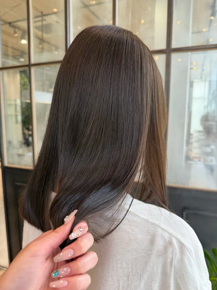 セミロング カット ヘアカラー レイヤーカット /momocaのヘアスタイル
