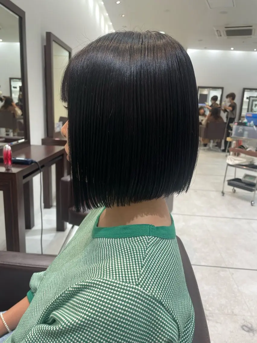 ショート カラー 切りっぱなしボブ グレージュ ボブ カット ヘアカラー トリートメント 【千葉駅南口歩1分】 MAKAのヘアスタイル